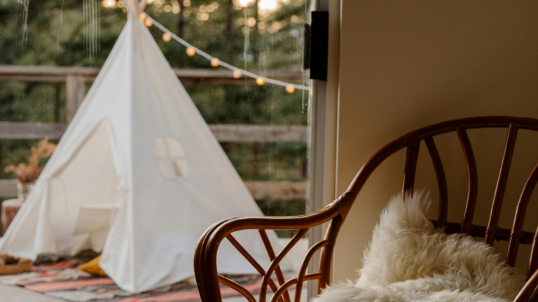 Child tent and lights