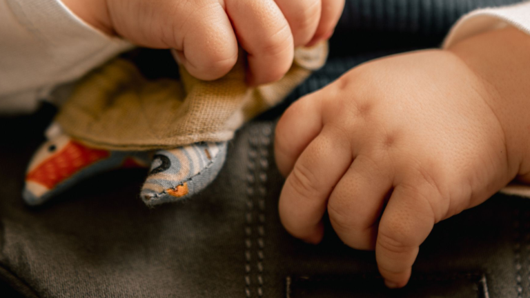 top 10 newborn baby registry essentials first-time mom checklist