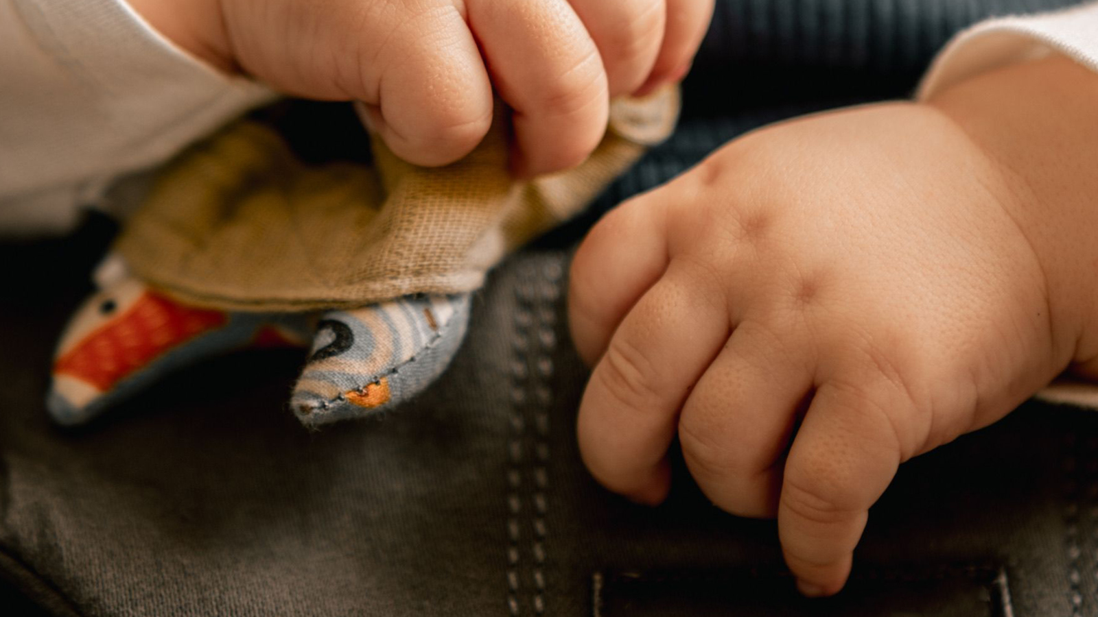 top 10 newborn baby registry essentials first-time mom checklist